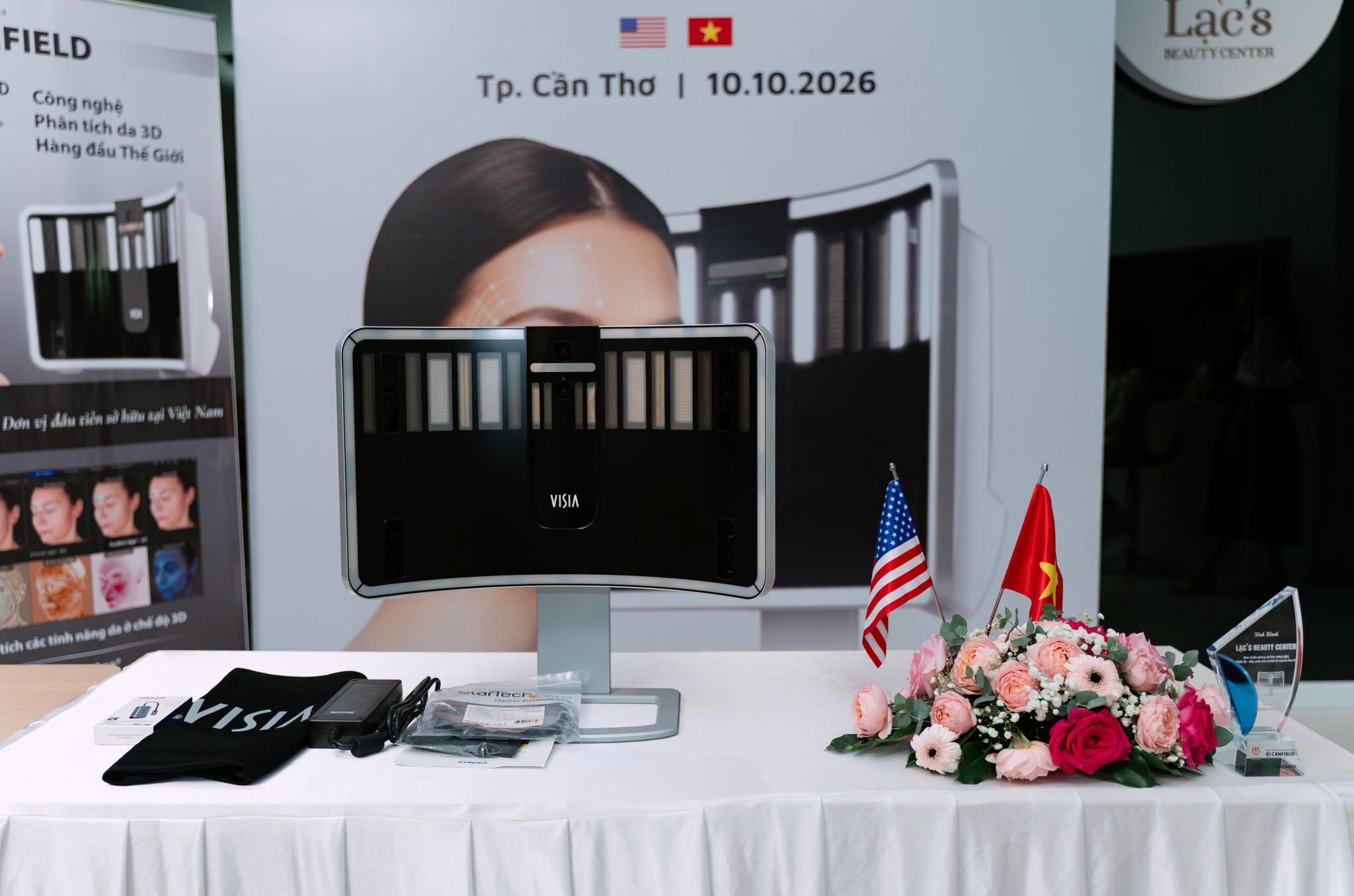 Genuine Canfield VISIA 3D system displayed at the Cần Thơ installation event